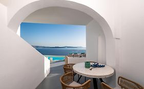 Kima Oia Suites